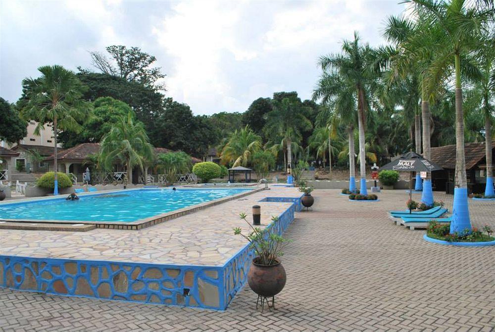 Akosombo Continental Hotel Buitenkant foto